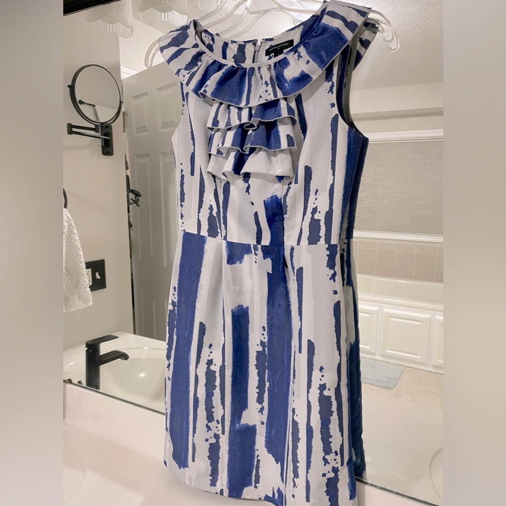 Size 0 Banana Republic dress